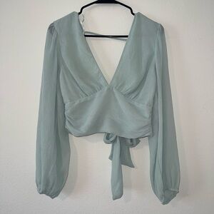 Forever 21 Like new tie back V-Neck Blouse
